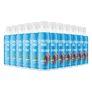 Botellas múltiples de Celebrate Proteína Mini con sabor a uva sobre un fondo blanco